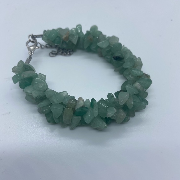 Vintage jade cluster necklace and bracelet set - Picture 2 of 5